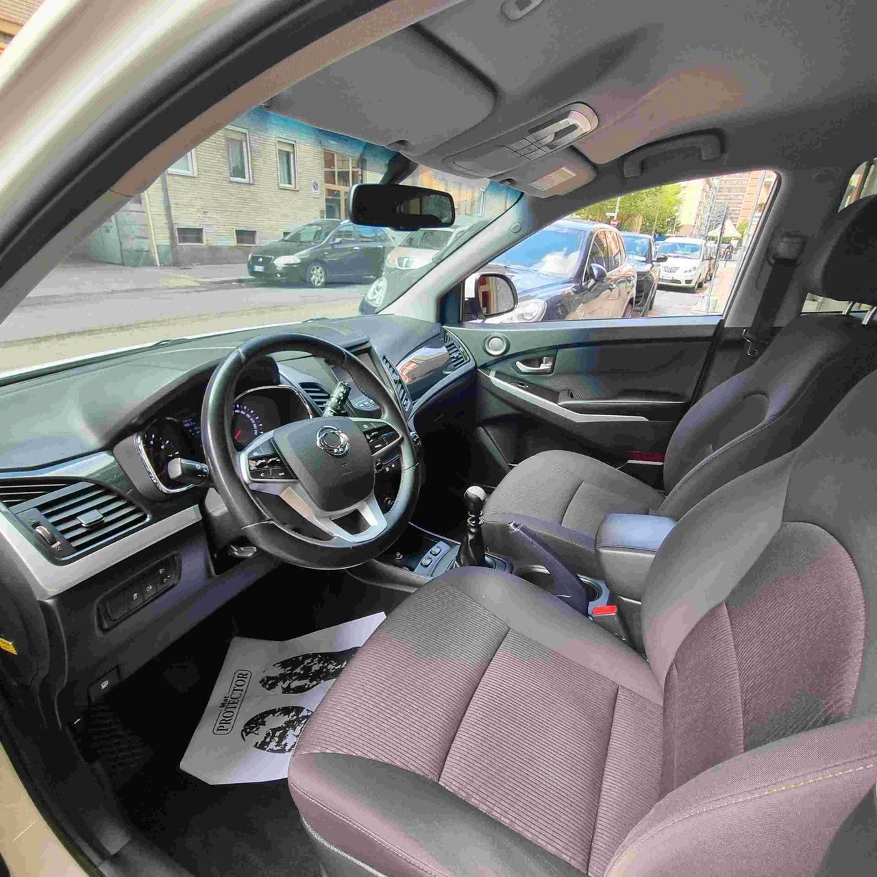 Ssangyong Korando 2.0 2WD MT GPL Plus