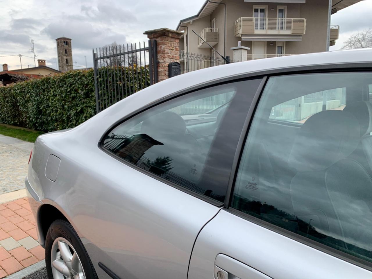 Peugeot 406 2.0i 16V Coupé