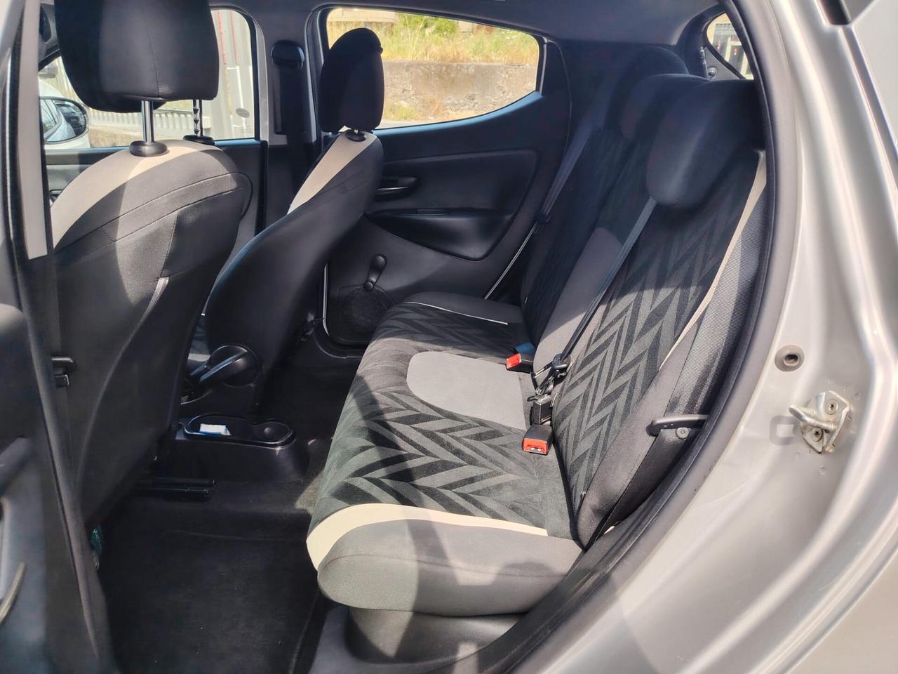 Lancia Ypsilon 1.2 69 CV 5 porte Gold