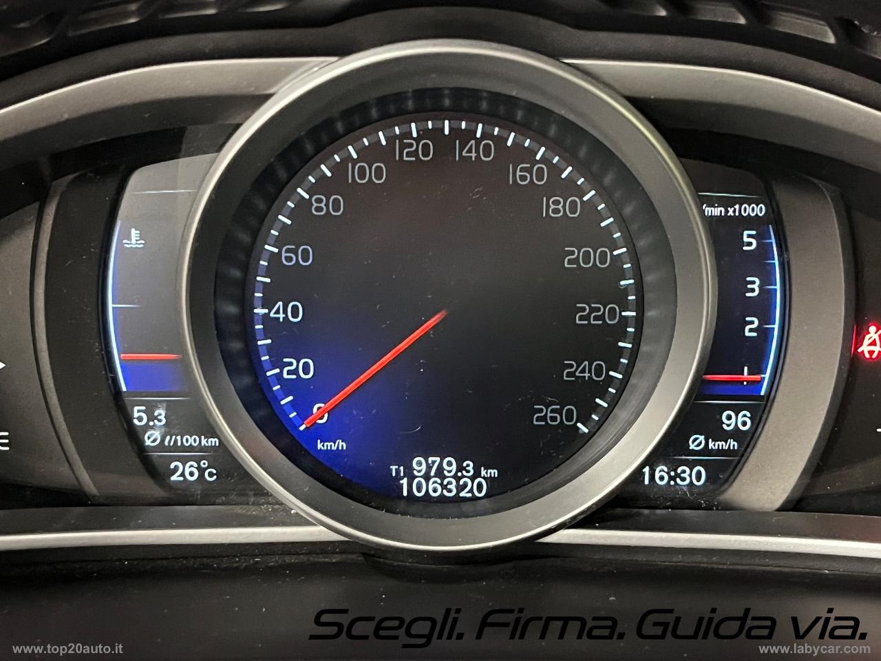 VOLVO V40 D2 R-design FARI LED|DOPPIO SCARICO