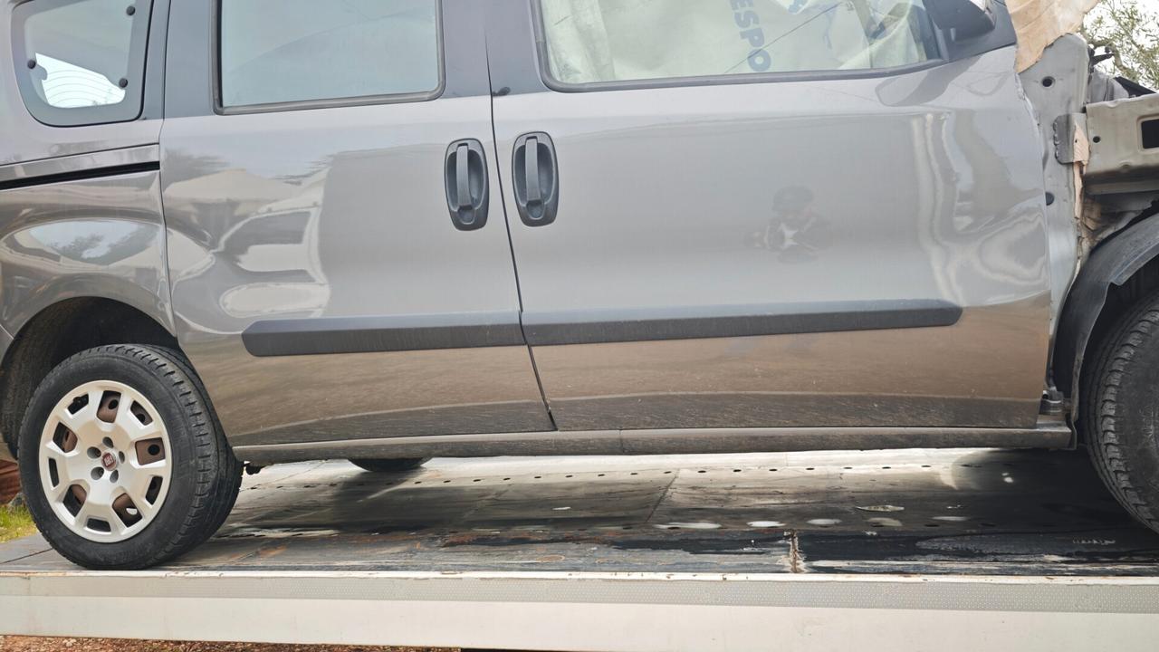 Fiat Doblò 1.6 M-Jet 7 posti incidentato solo parte superiore