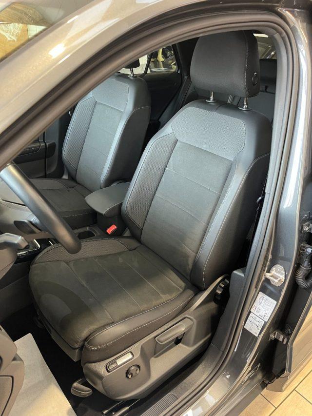 VOLKSWAGEN T-Roc 2.0 TDI SCR 150 CV DSG R-Line