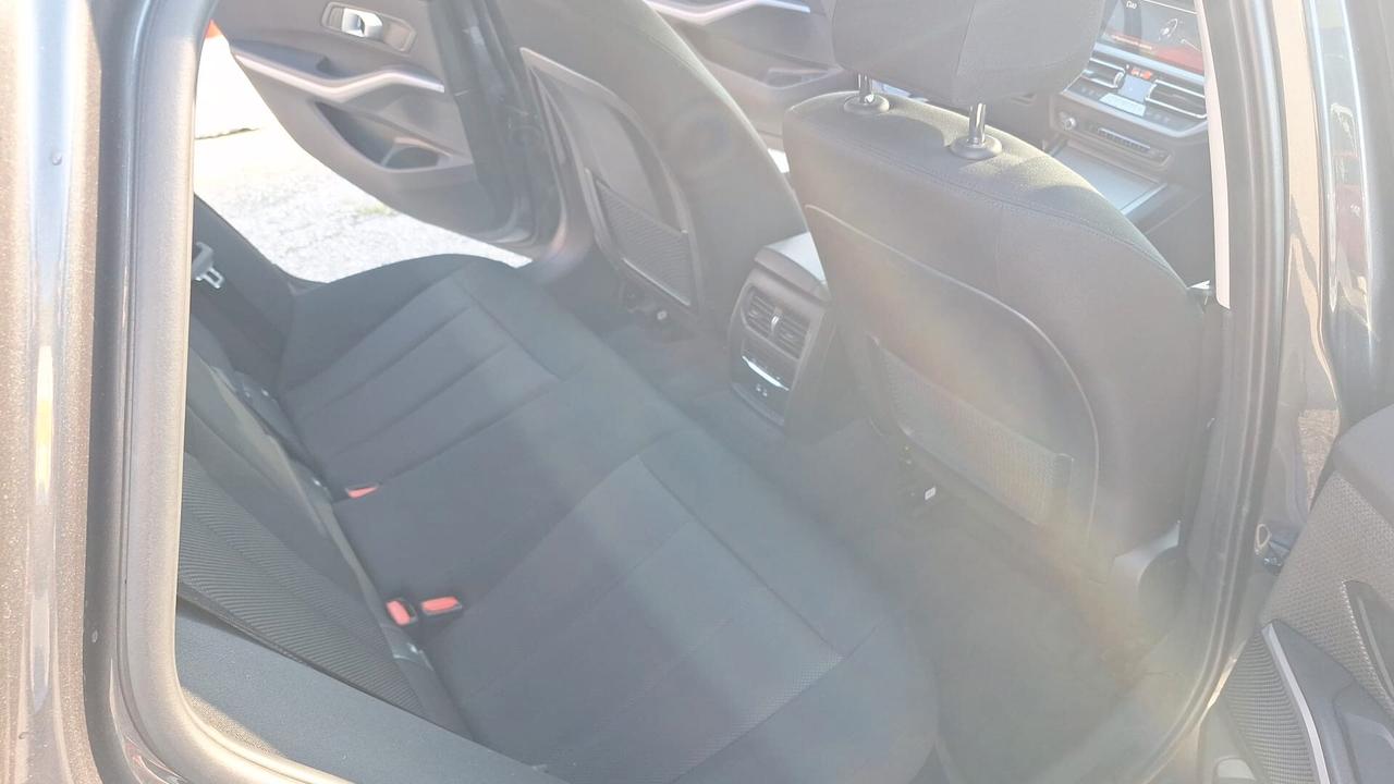 Bmw 320 320d 48V Business Advantage
