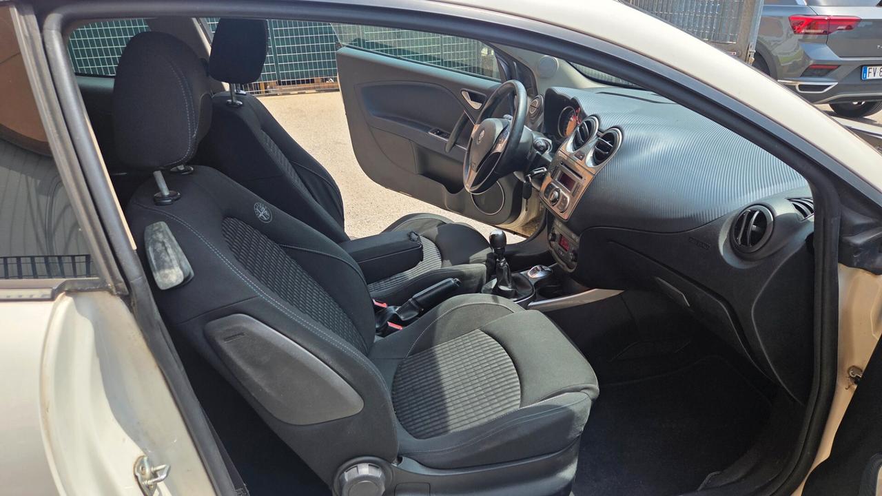 Alfa Romeo MiTo 1.4 105 CV M.air Distinctive Premium Pack