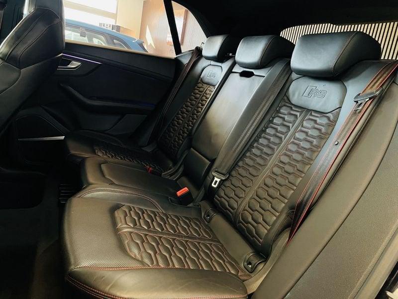 Audi Q8 RS TFSI V8 quattro tiptronic