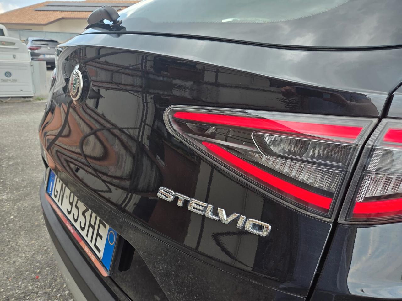 Alfa Romeo Stelvio 2.2 Turbodiesel 210 CV AT8 Q4 Super