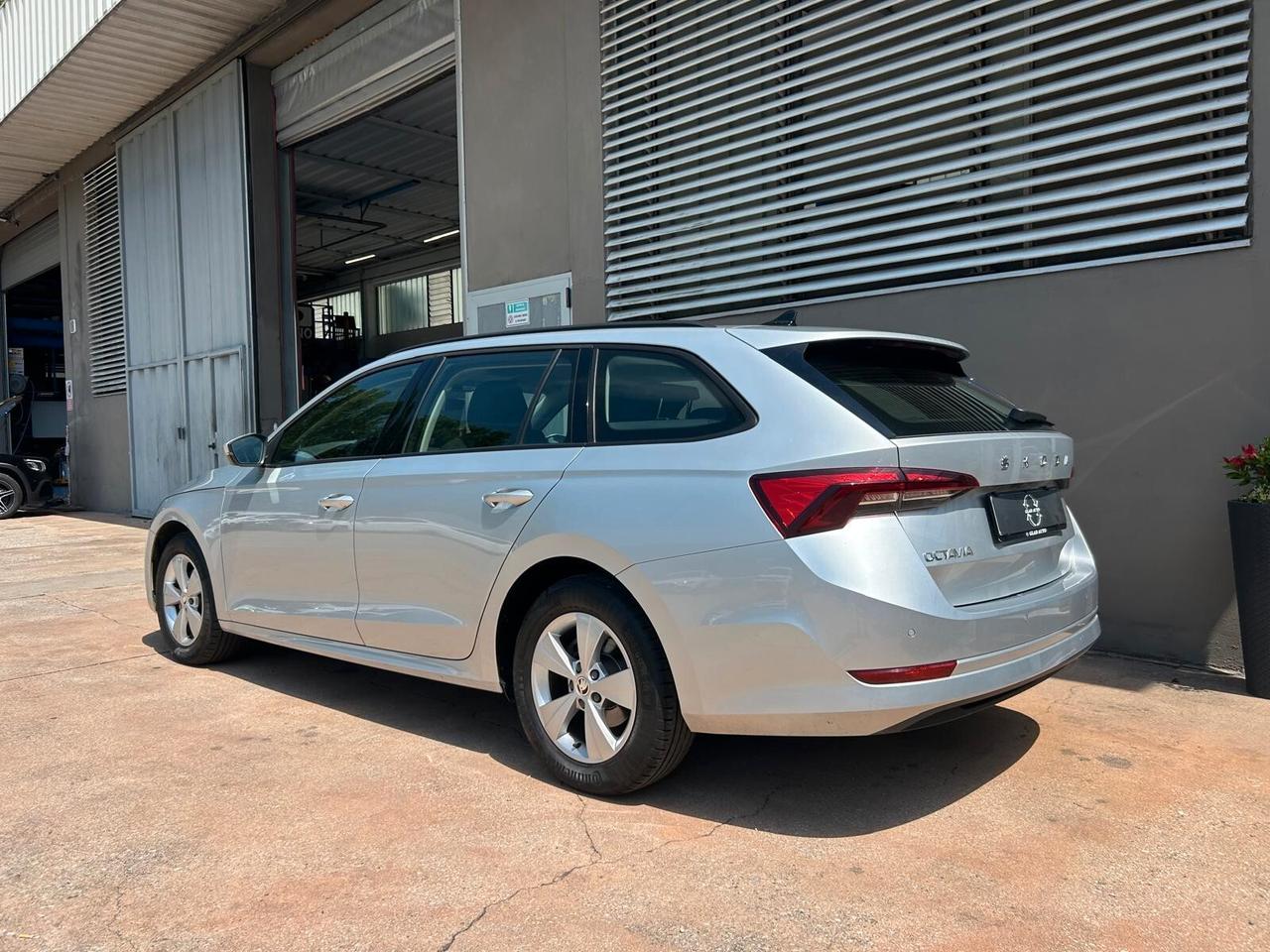 Skoda Octavia 2.0 TDI EVO SCR DSG Wagon Ambition