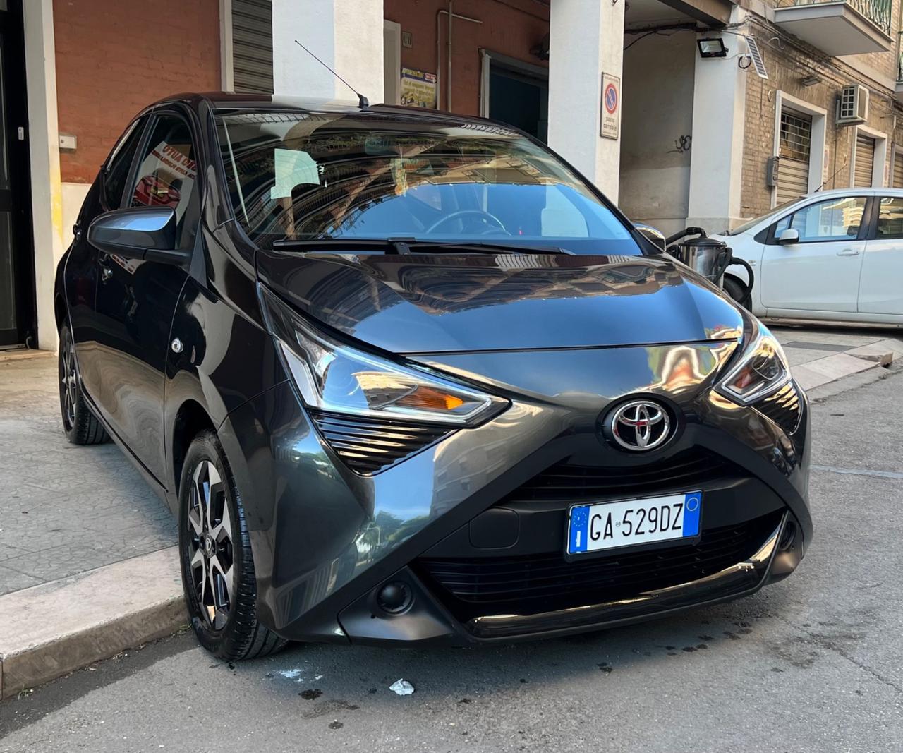 TOYOTA AYGO 1000 BENZINA 5 PORTE 2020