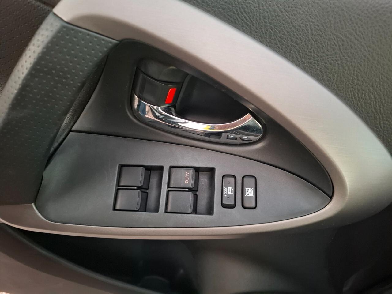 TOYOTA RAV 4 2.2 D 177 cv 4x4 LUXURY *PELLE-CERCHI*