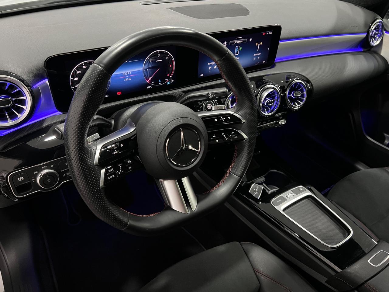 Mercedes Benz A200d Aut. AMG Line Premium Plus 150 cv