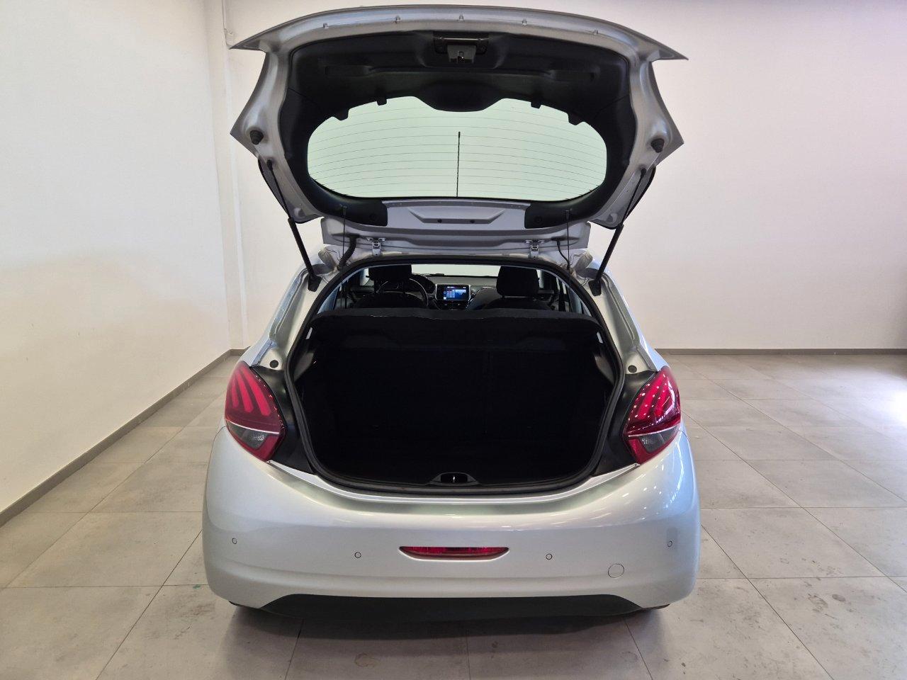 Peugeot 208 1.2 puretech Active gpl 5P - NEOPATENTATI - Sens. Park. - Bluetooth