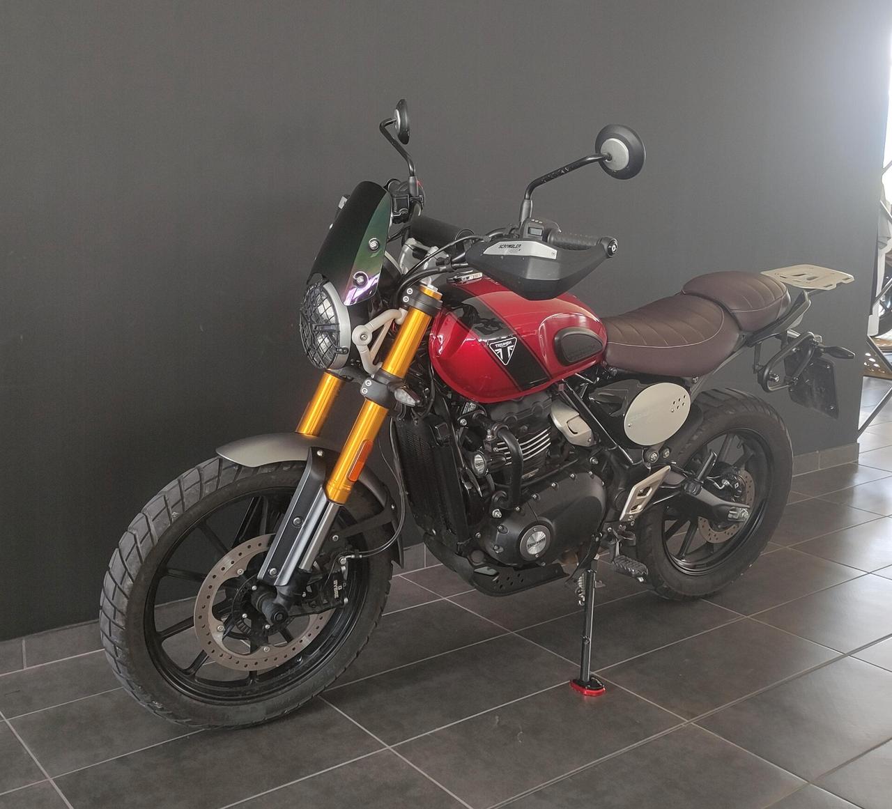 Triumph Scrambler 400 X ACCESSORIATA