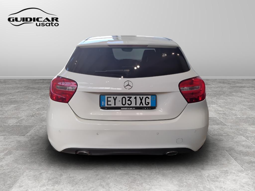 Mercedes-Benz Classe A - W176 - A 180 Sport E6