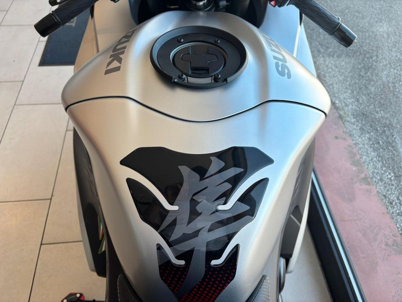 Suzuki Hayabusa GSX 1300 R UNICO PR.