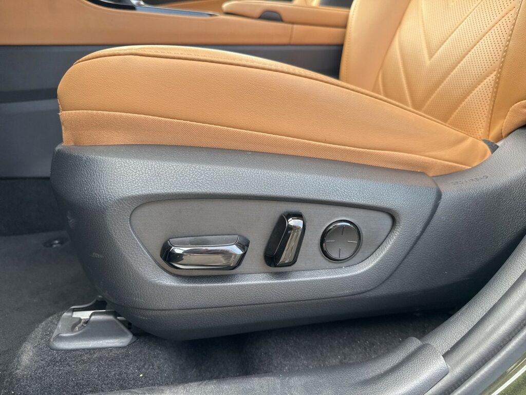 Lexus NX 2.5 Hybrid Luxury 4WD e-CVT
