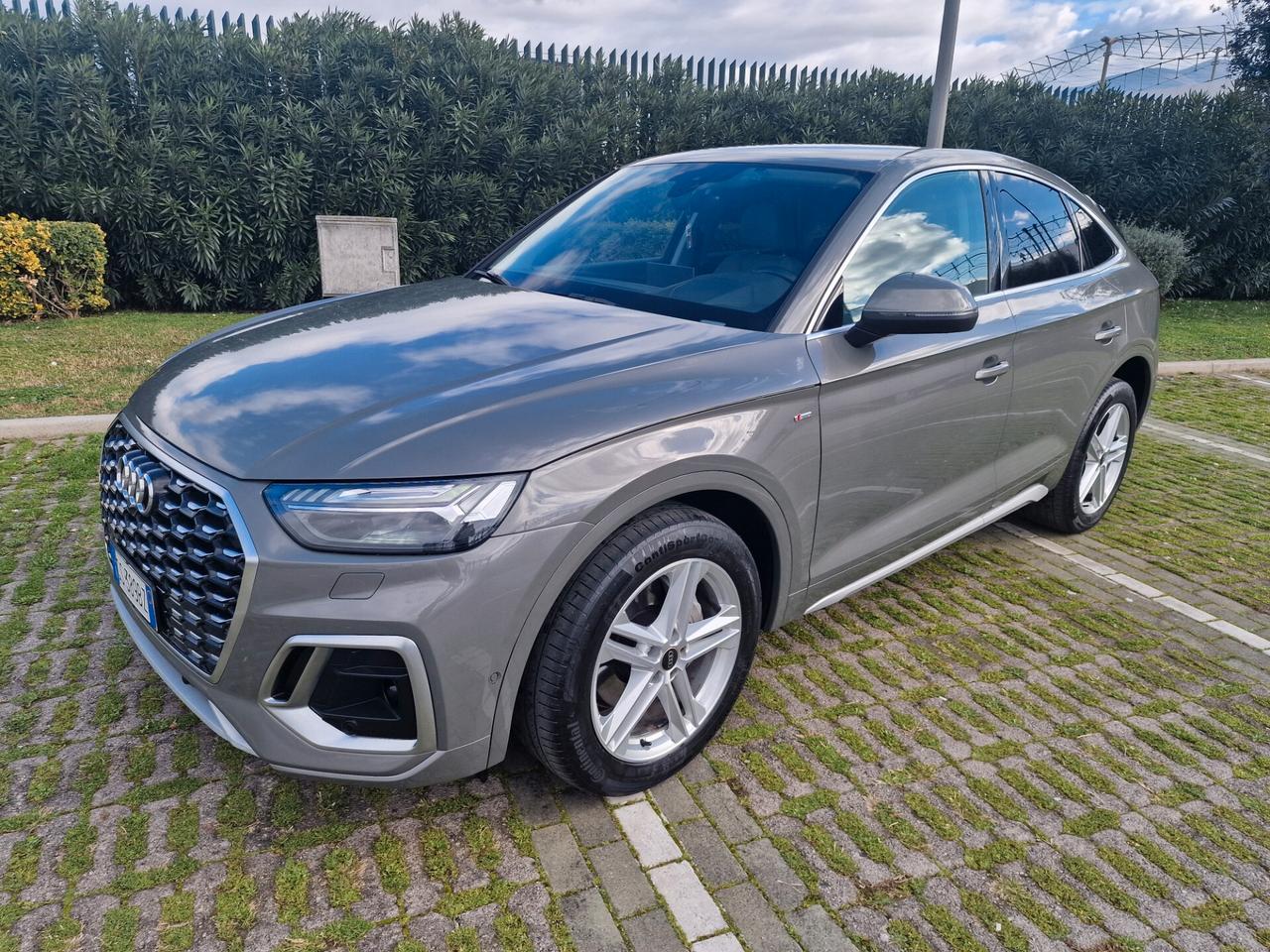 Audi Q5 40 TDI 204 CV quattro S tronic Identity Black