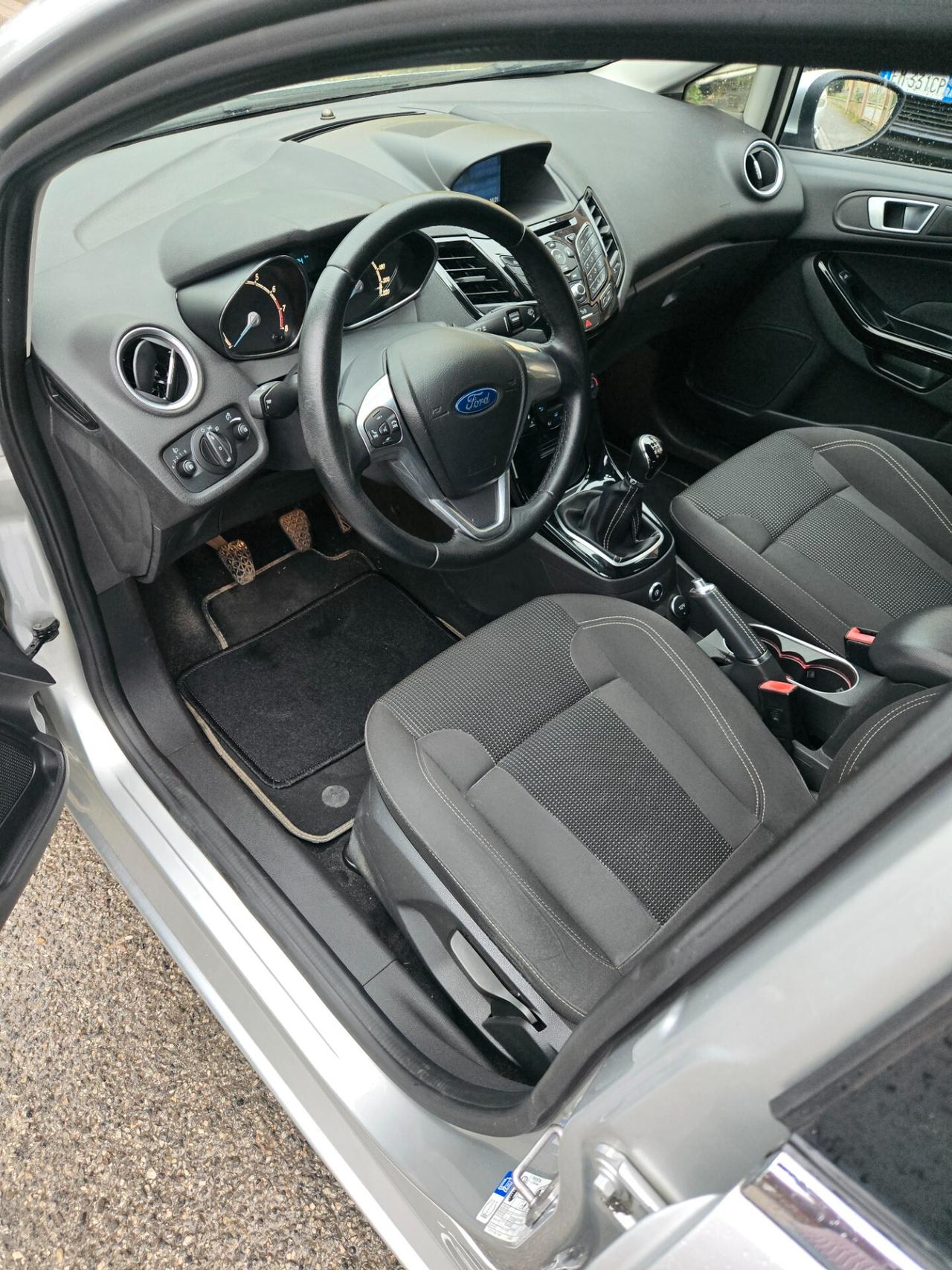 Ford Fiesta 1.4 5p. Bz.- GPL Titanium