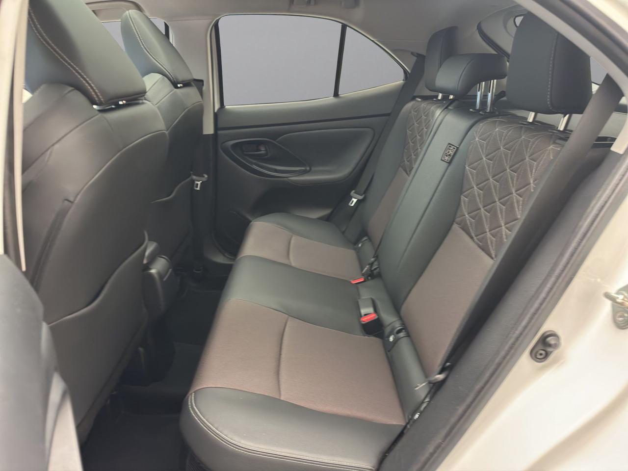 Toyota Yaris Cross 1.5h Lounge fwd 116cv e-cvt