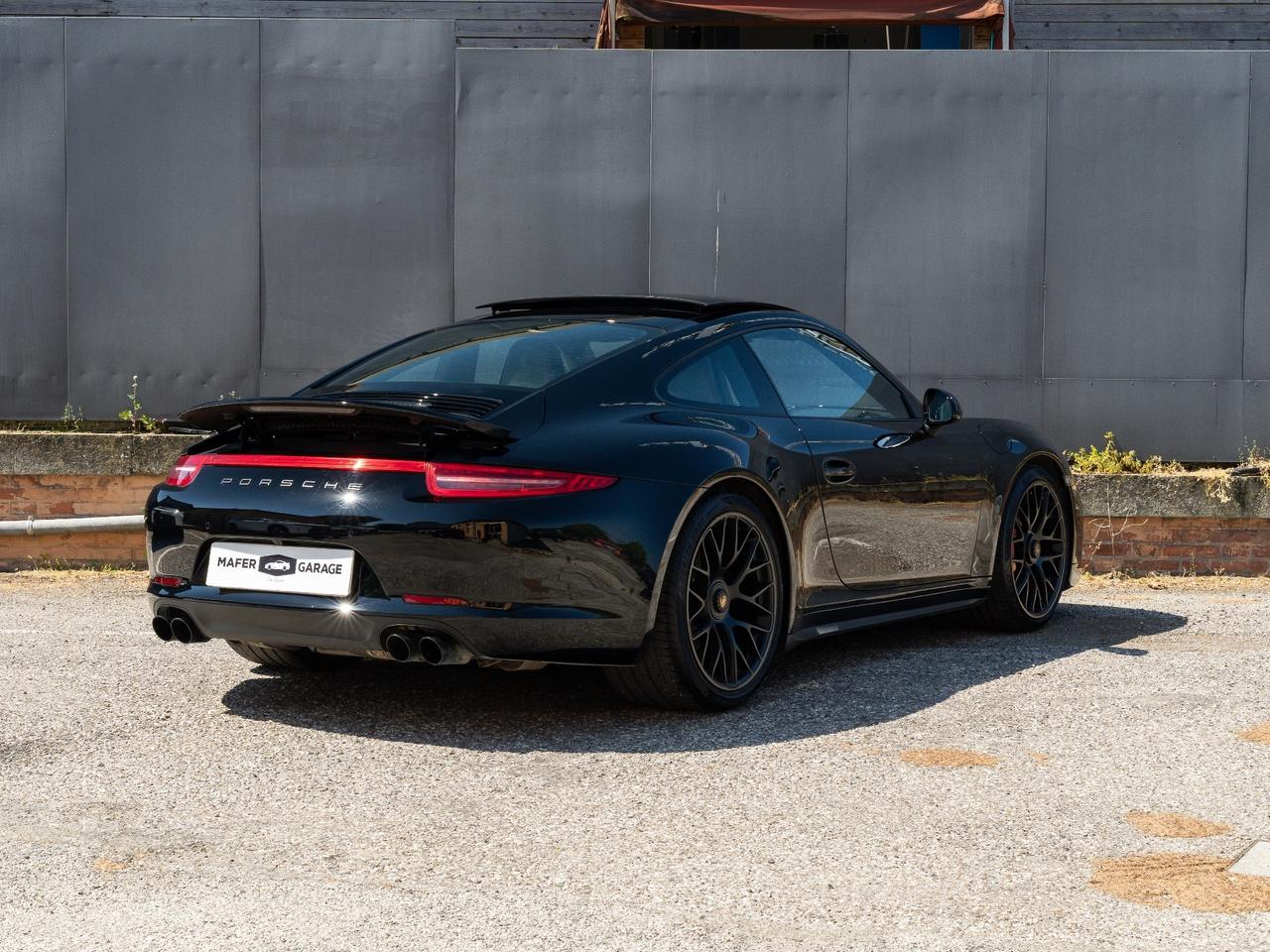 Porsche 911 3.8 Carrera 4 GTS Coupé