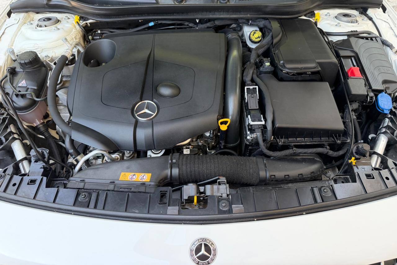 Mercedes-benz GLA 200d Sport FULL TETTO NAVY