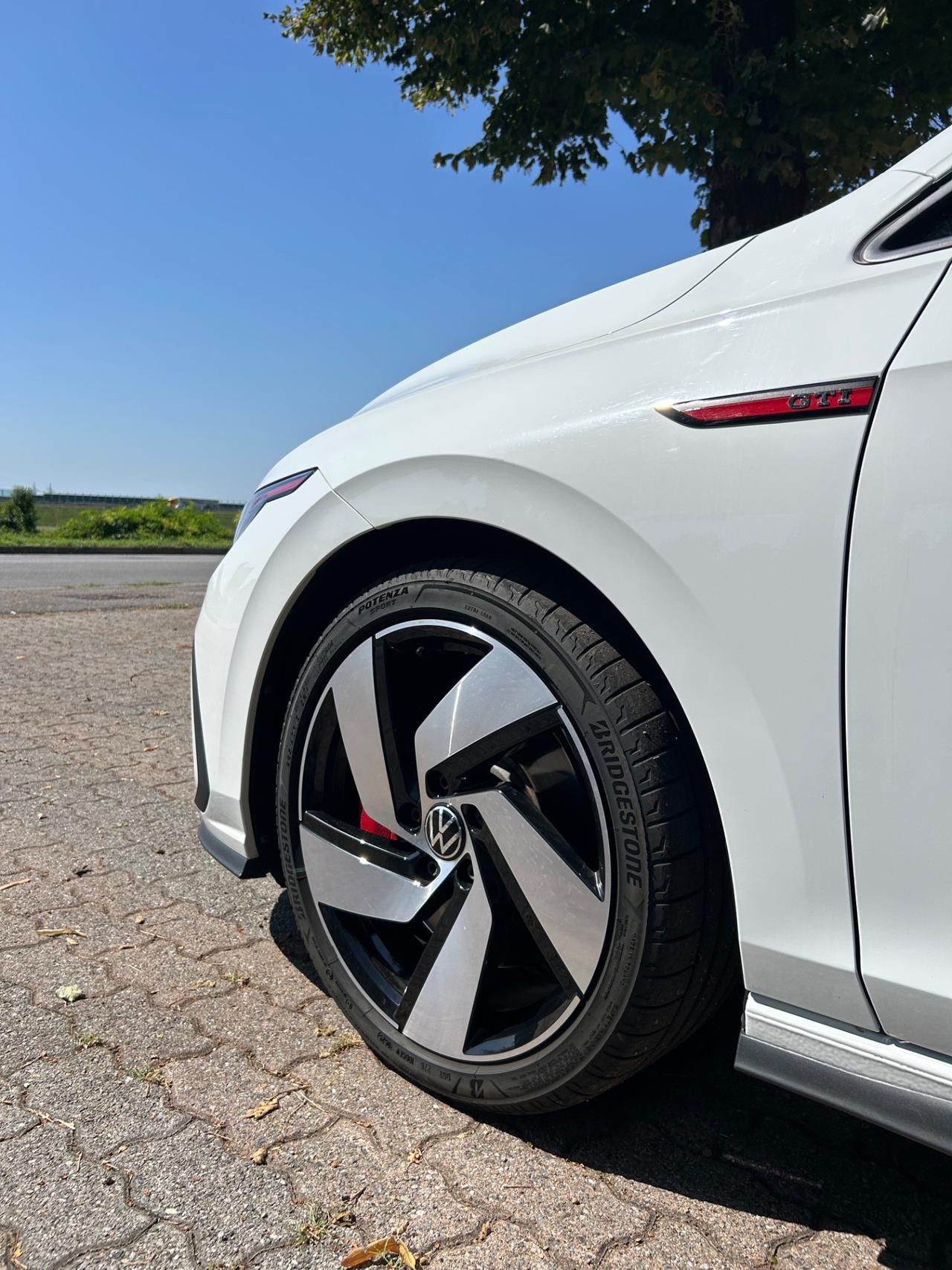 Volkswagen Golf GTI 2.0 TSI TCR DSG 5p. BlueMotion Technology
