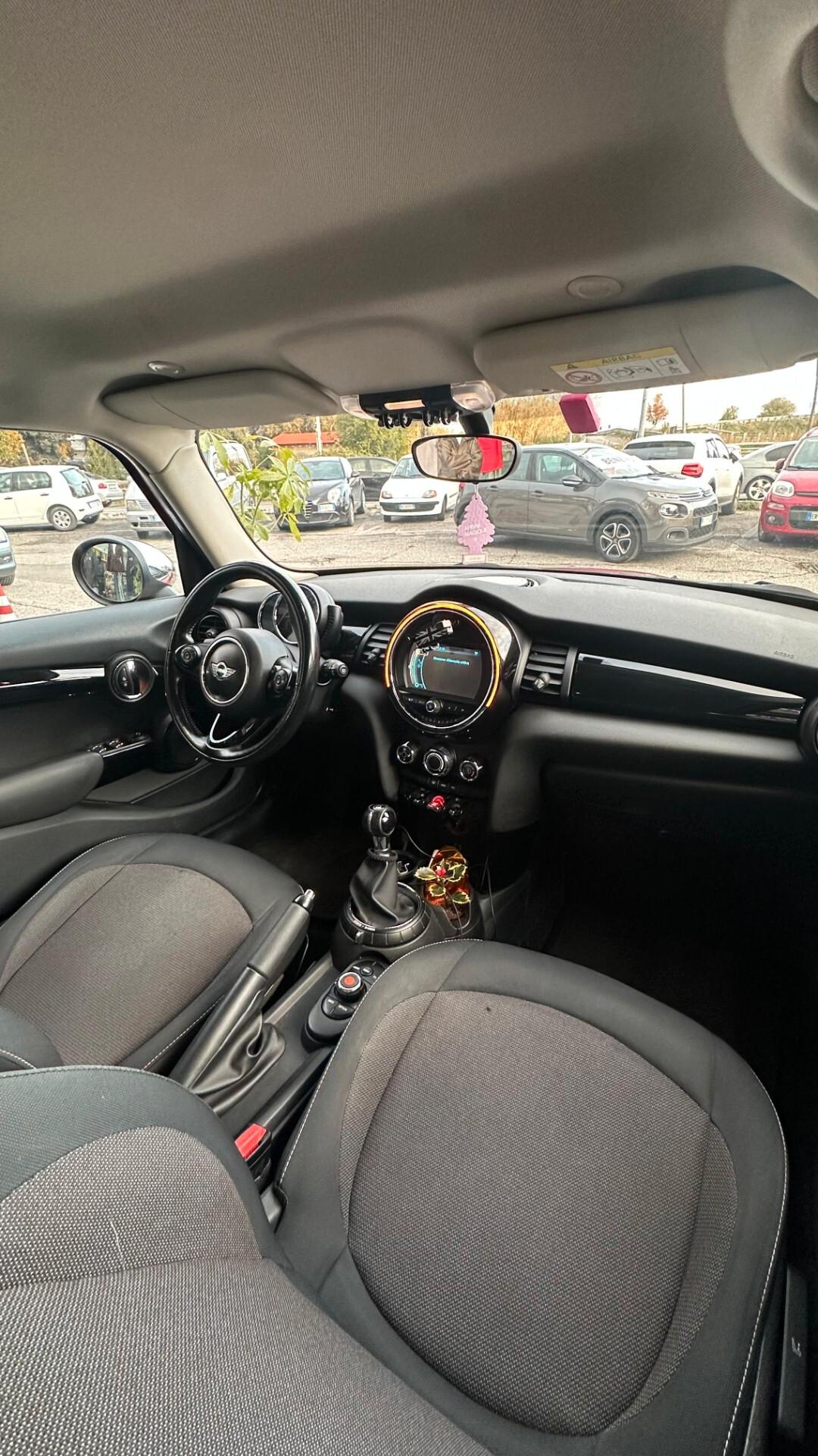 Mini 1.5 Cooper D 5 porte