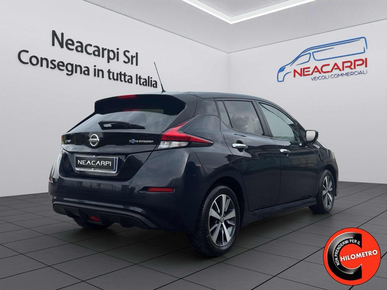 Nissan Leaf ACENTA 40 KWH-NAVI-SENSORI-RETROCAMERA-POKI KM-