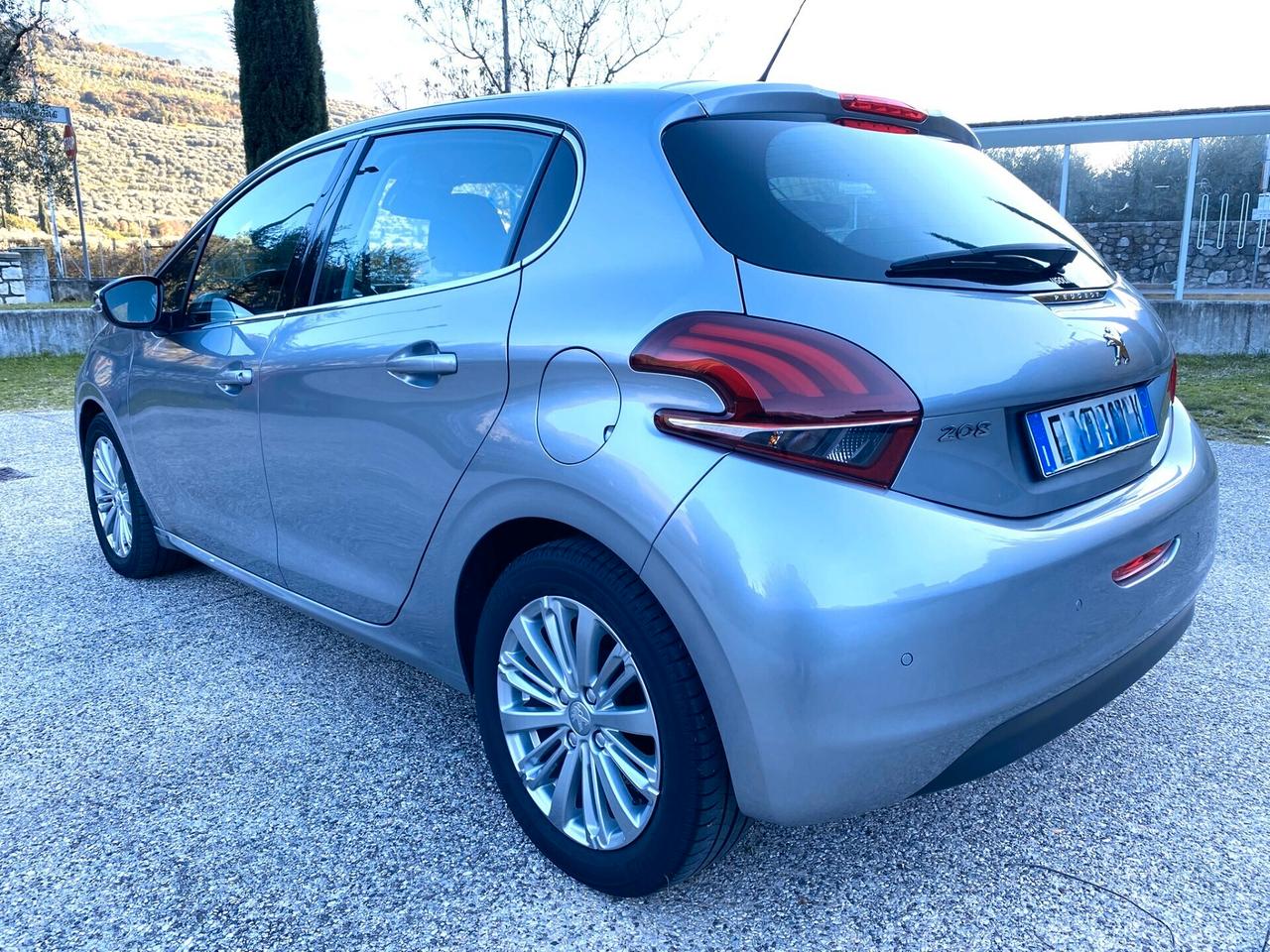 Peugeot 208 PureTech 82 Stop&Start 5 porte Allure >PERFETTA !!!