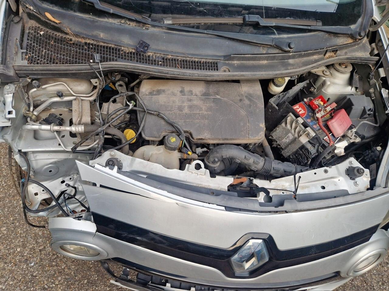 Renault Twingo 1.2 16V Night&Day incidentata
