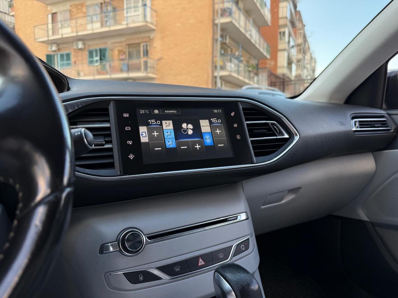 Peugeot 308 BlueHDi 120CV CAMBIO AUTOMATICO