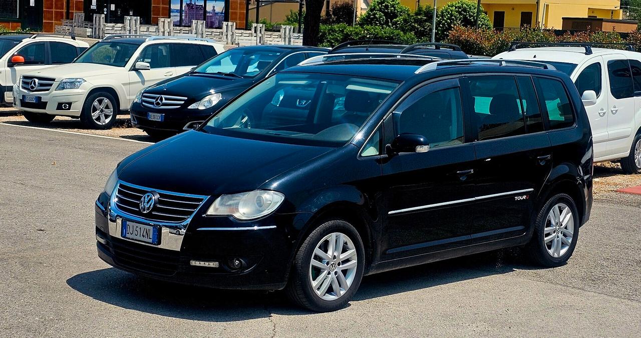 Volkswagen Touran 7 posti 2.0 16V TDI Highline