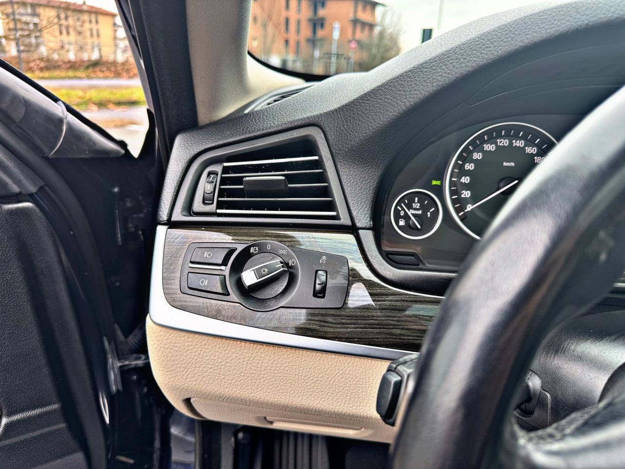 Bmw 530 530d xDrive 258CV Touring Luxury euro 6