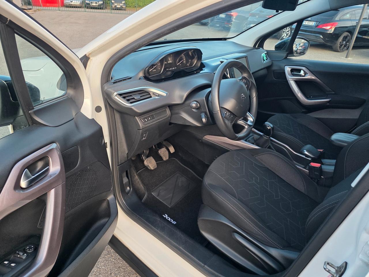 Peugeot 2008 PureTech 82 Allure