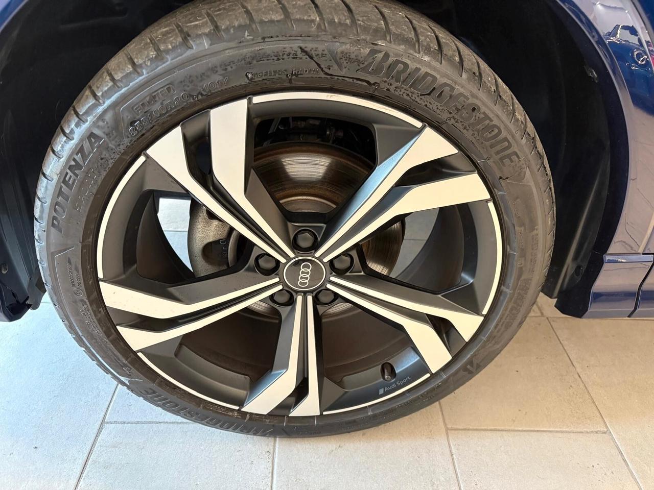Audi Q3 SPB 35 TDI S tronic line edition Identity Black