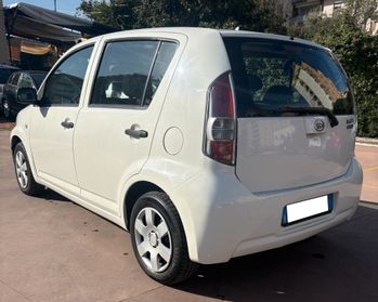 DAIHATSU SIRION 1.0 CLIMA RADIO