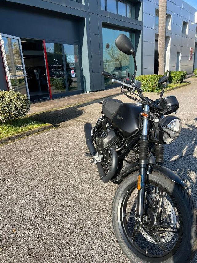 MOTO GUZZI V7 STONE