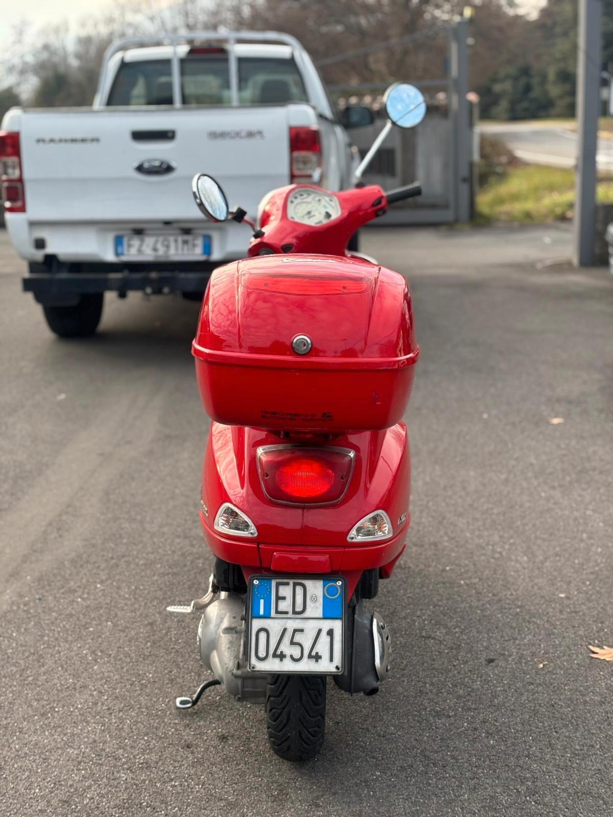 Piaggio Vespa 125 LX