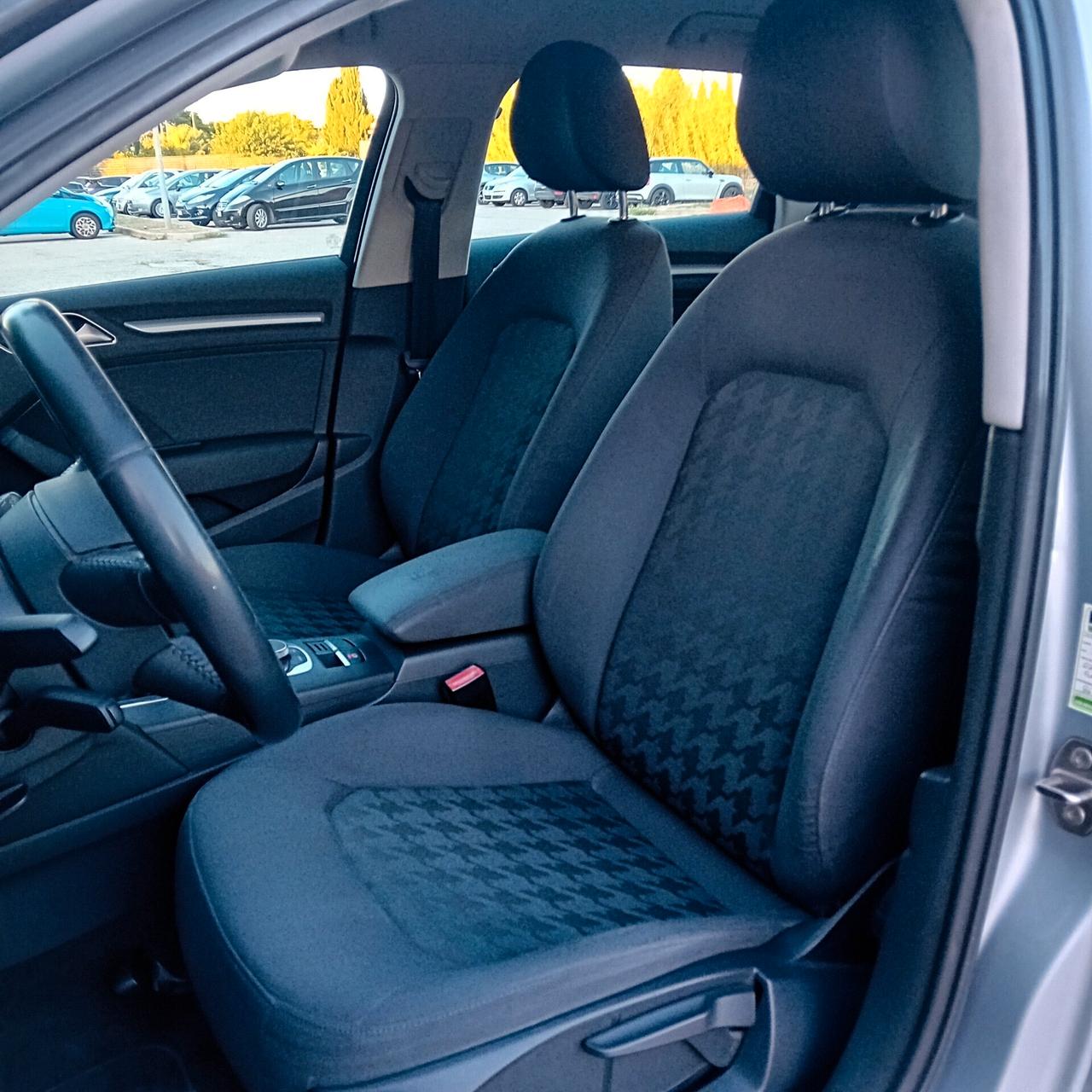 Audi A3 SPB 1.6 TDI 110 cv ULTRA Attraction - UNIPROPRIETARIO