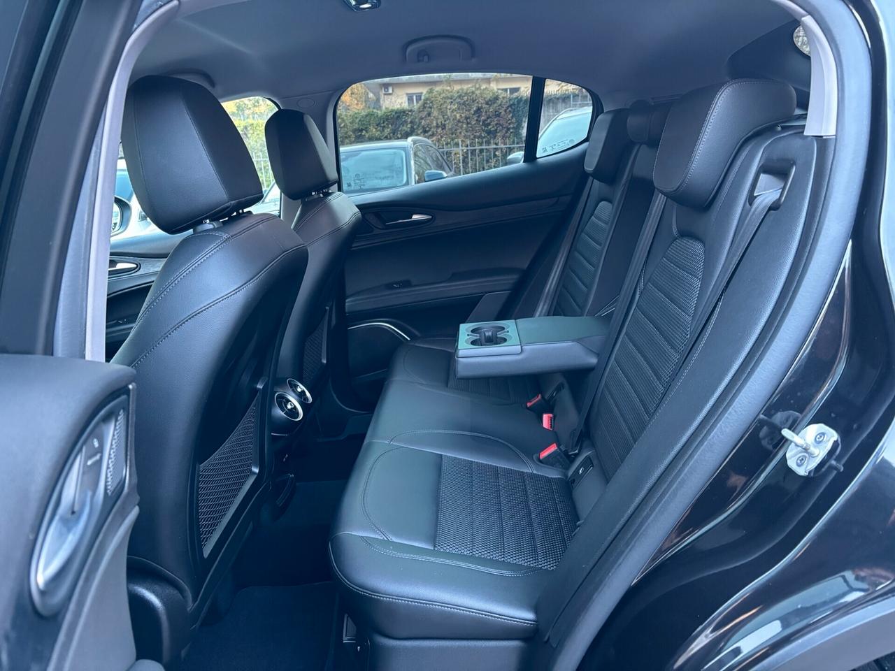 Alfa Romeo Stelvio 2.2 Turbodiesel 190 CV RWD FULL SUPER MY 21 - TOTAL-BLAK