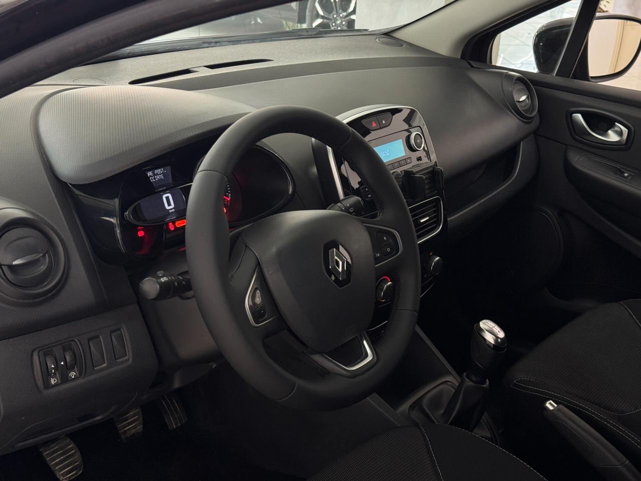 Renault Clio 1.2 75CV 5 porte Zen