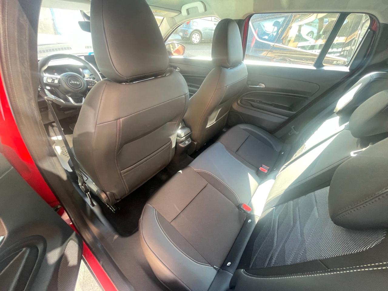 Jeep Avenger 1.2 Turbo 110 CV e-Hybrid Altitude