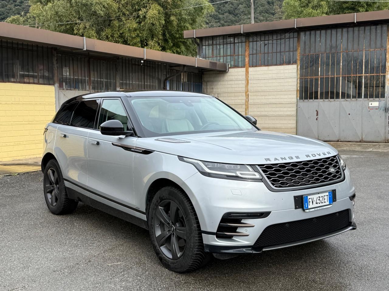 Land Rover Range Rover Velar Range Rover Velar 2.0D I4 180 CV R-Dynamic SE