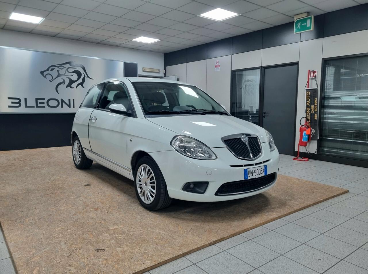 LANCIA YPSILON 1.2 BENZINA 60CV 5p. PLATINO