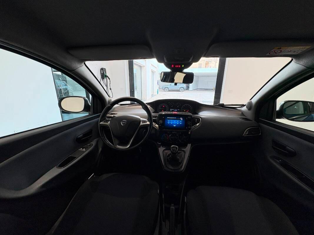 Lancia Ypsilon III 1.0 firefly hybrid Gold s&s 70cv 5p.ti