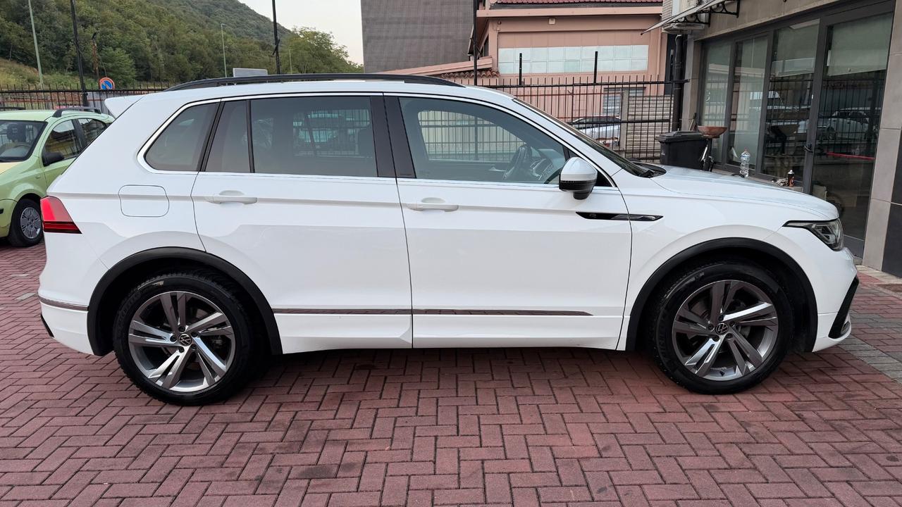 Volkswagen Tiguan 2.0 TDI 150 CV SCR DSG R-Line