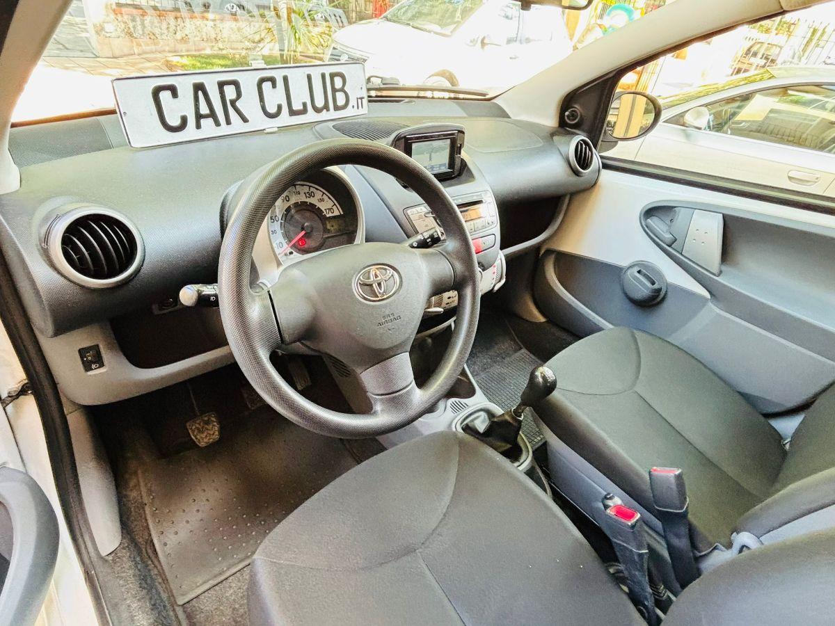 Toyota Aygo 1.0 12V VVT-i 5p. Lounge Connect Navi My'13