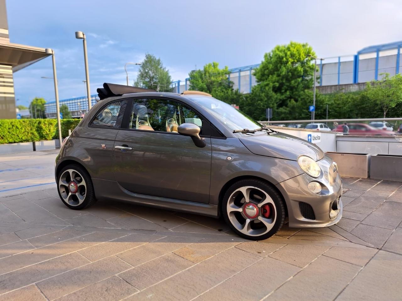 Abarth 500 C 1.4 Turbo T-Jet MTA