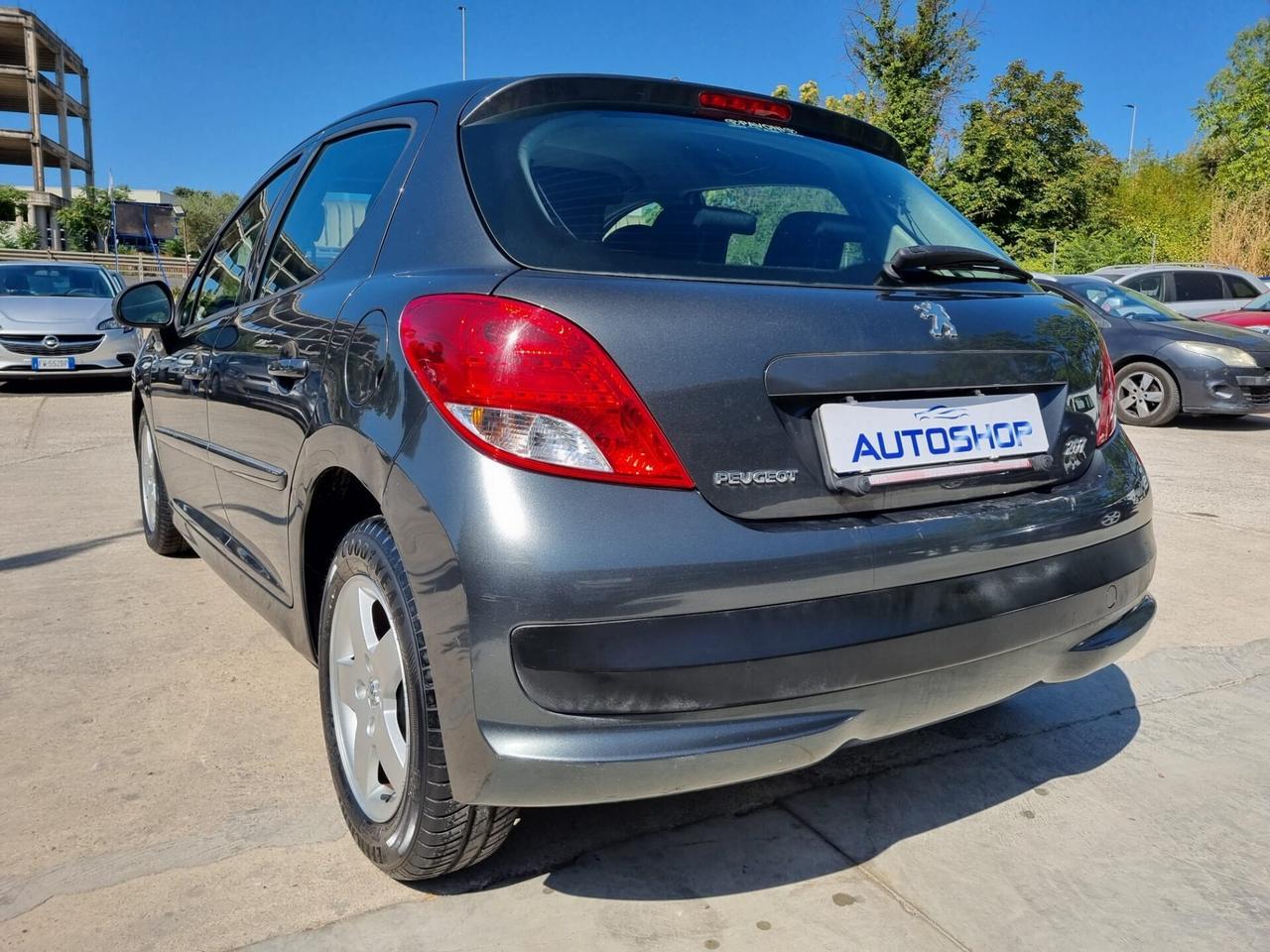 Peugeot 207 1.4 BENZINA