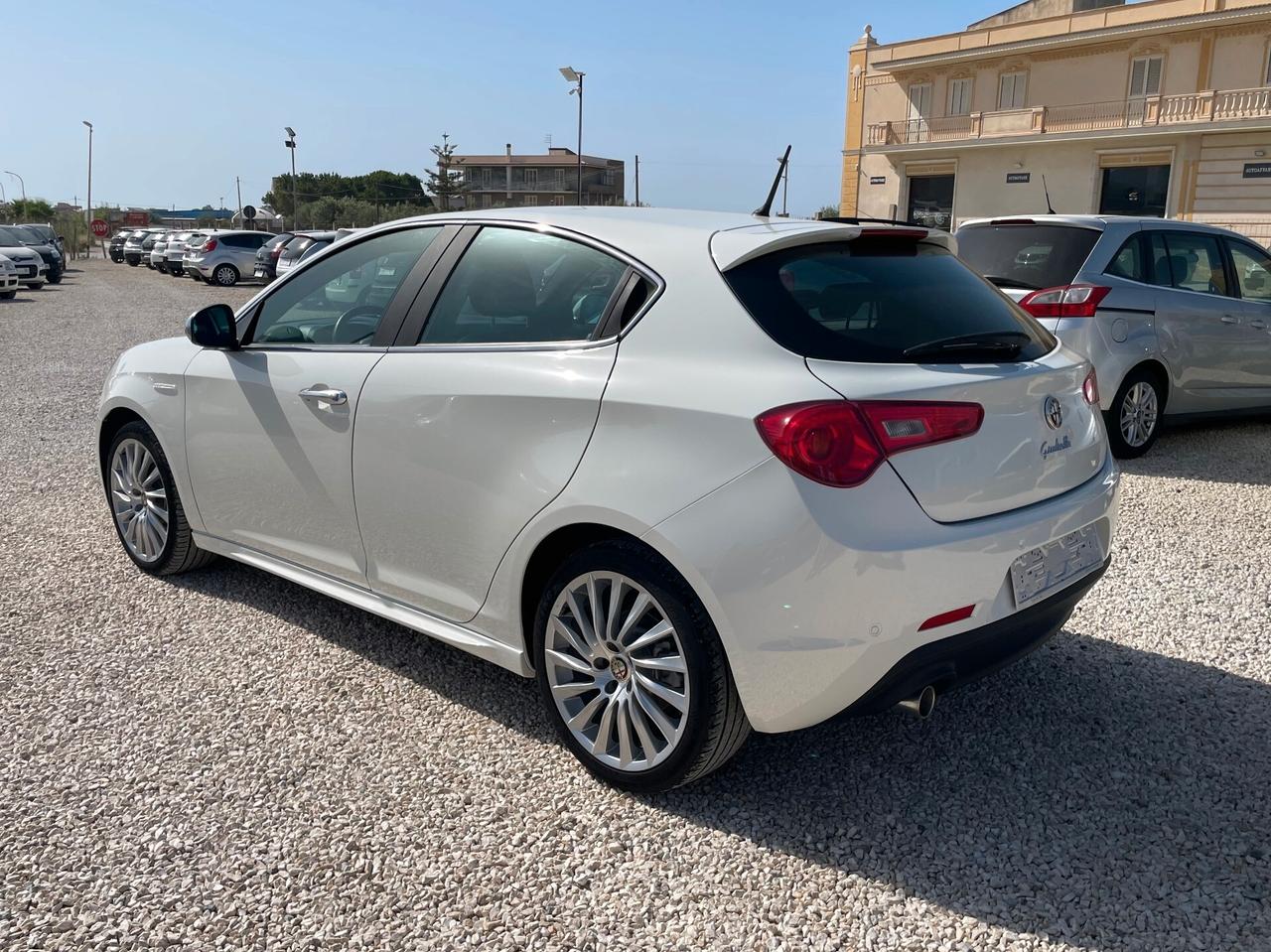Alfa Romeo Giulietta 1.6 JTDm-2 105 CV Distinctive