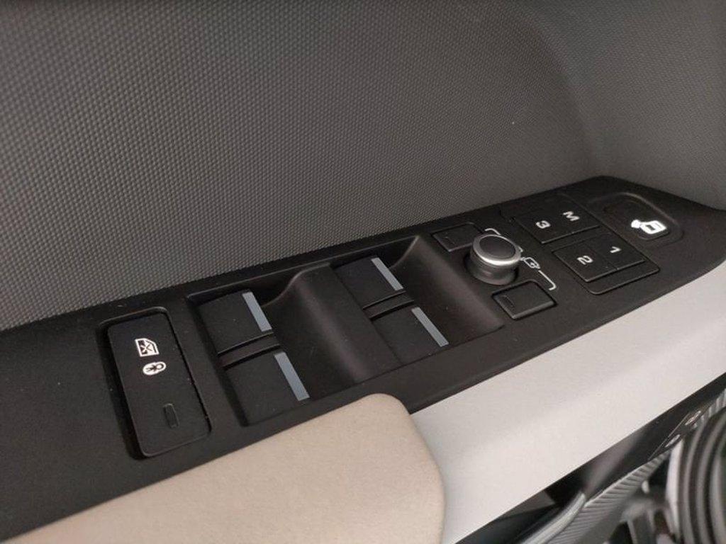 LAND ROVER Defender 110 3.0d i6 mhev se awd 250cv auto del 2021